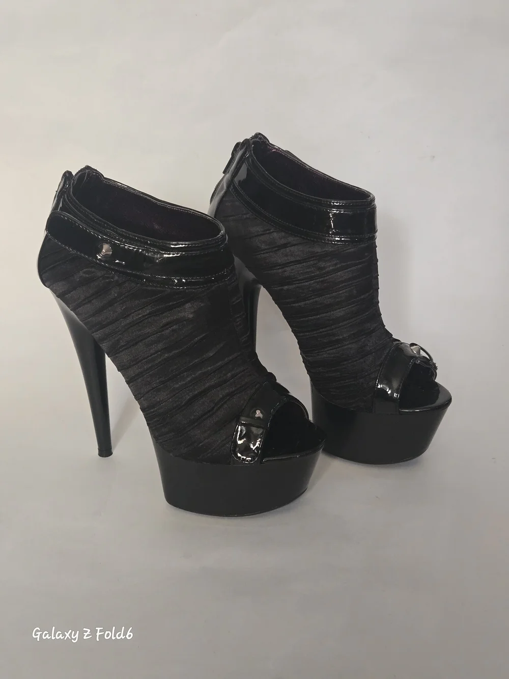 Source Unknown Black Patent & Fabric Peep-Toe Platform Booties